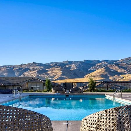 Luxury Retreat - King Beds, Hot Tub, & Pool - Family & Remote Work Friendly Reno Exterior foto