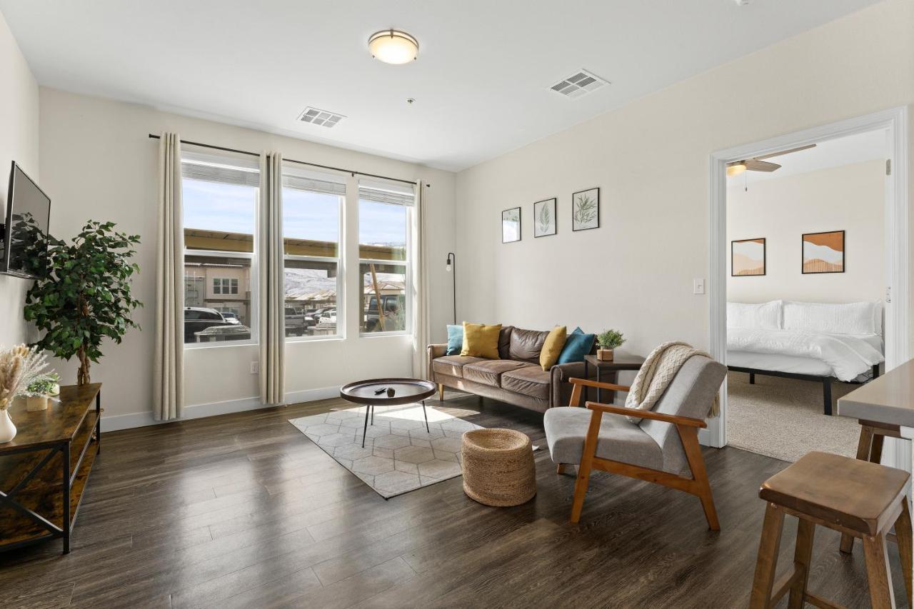 Luxury Retreat - King Beds, Hot Tub, & Pool - Family & Remote Work Friendly Reno Exterior foto