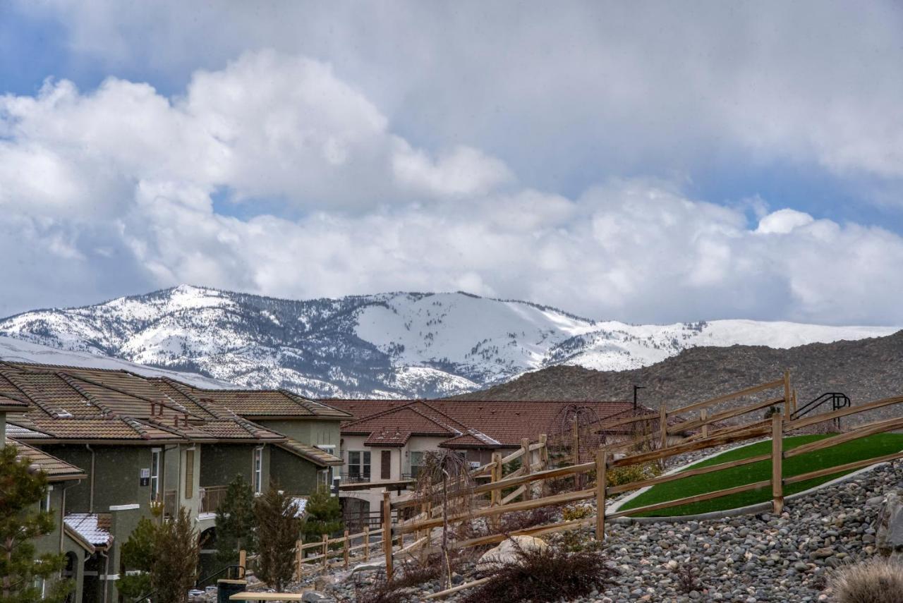 Luxury Retreat - King Beds, Hot Tub, & Pool - Family & Remote Work Friendly Reno Exterior foto
