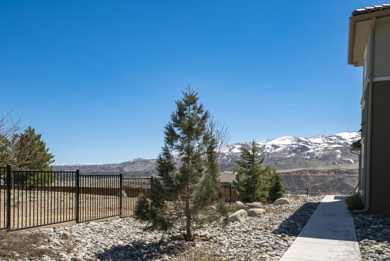 Luxury Retreat - King Beds, Hot Tub, & Pool - Family & Remote Work Friendly Reno Exterior foto