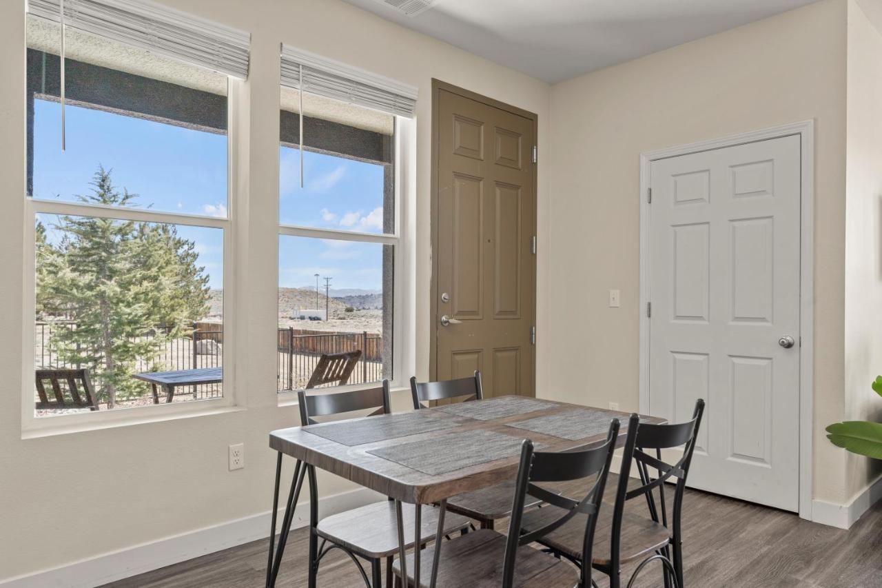 Luxury Retreat - King Beds, Hot Tub, & Pool - Family & Remote Work Friendly Reno Exterior foto