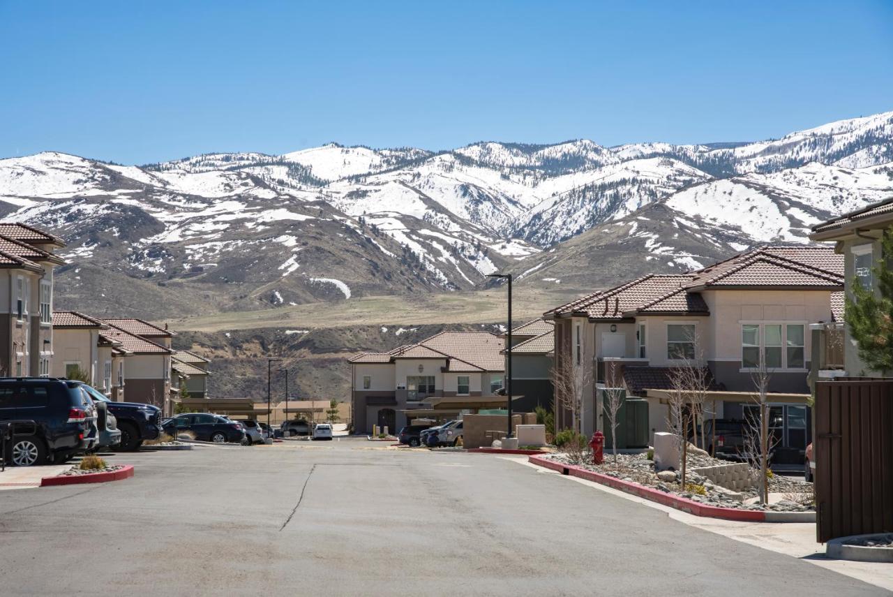 Luxury Retreat - King Beds, Hot Tub, & Pool - Family & Remote Work Friendly Reno Exterior foto