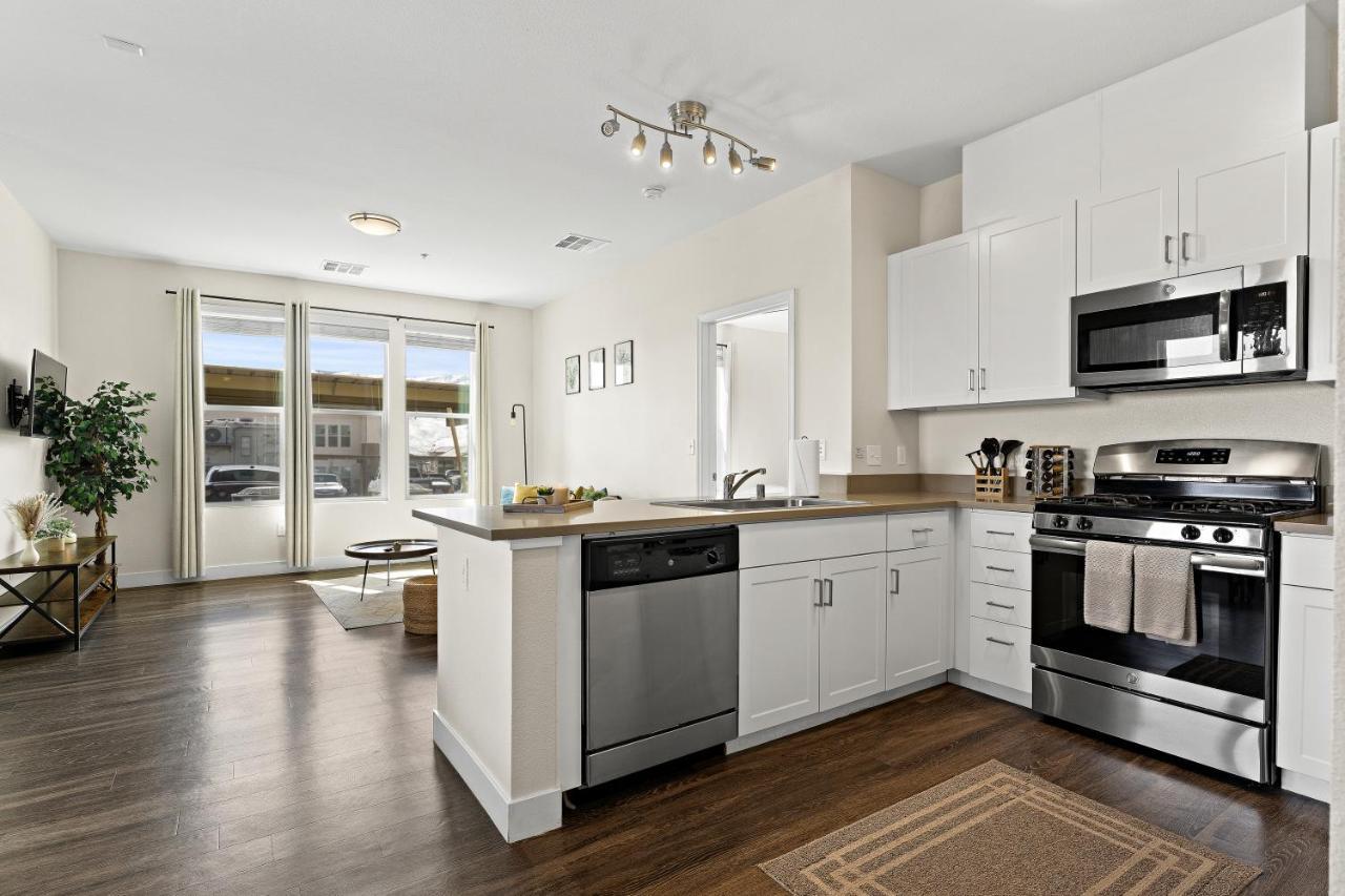 Luxury Retreat - King Beds, Hot Tub, & Pool - Family & Remote Work Friendly Reno Exterior foto