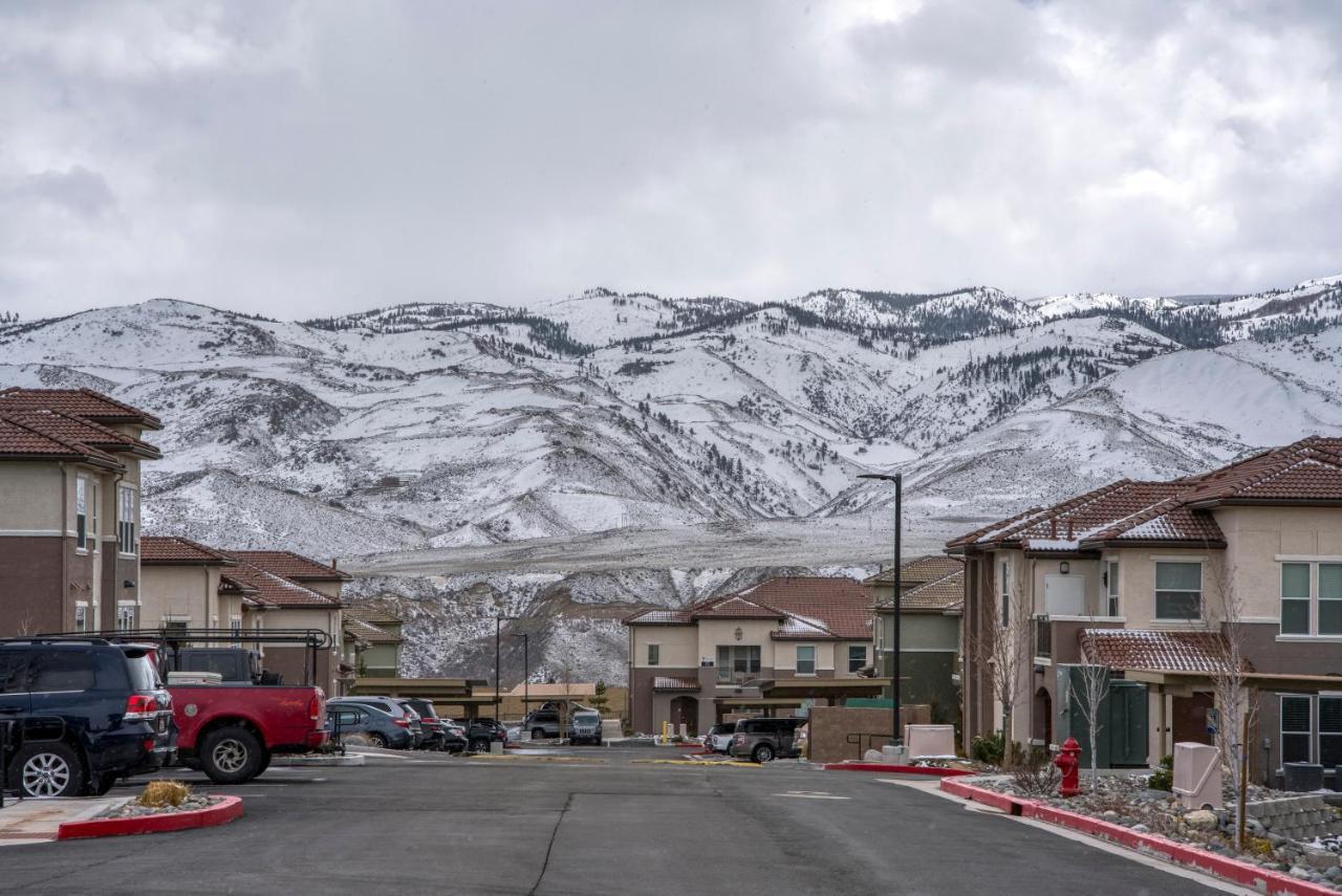 Luxury Retreat - King Beds, Hot Tub, & Pool - Family & Remote Work Friendly Reno Exterior foto