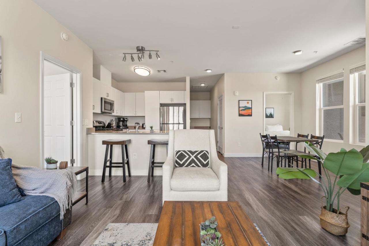 Luxury Retreat - King Beds, Hot Tub, & Pool - Family & Remote Work Friendly Reno Exterior foto
