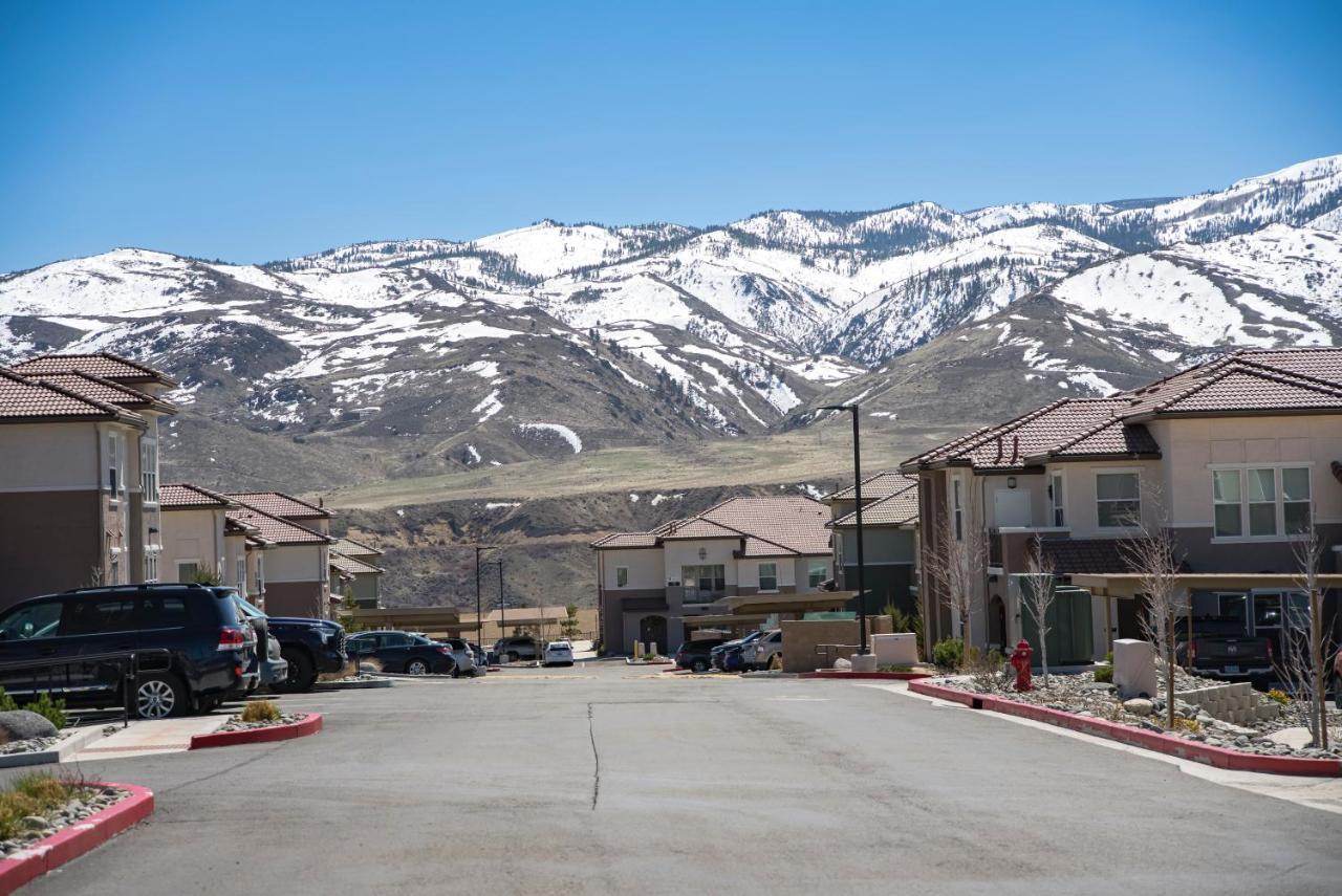Luxury Retreat - King Beds, Hot Tub, & Pool - Family & Remote Work Friendly Reno Exterior foto