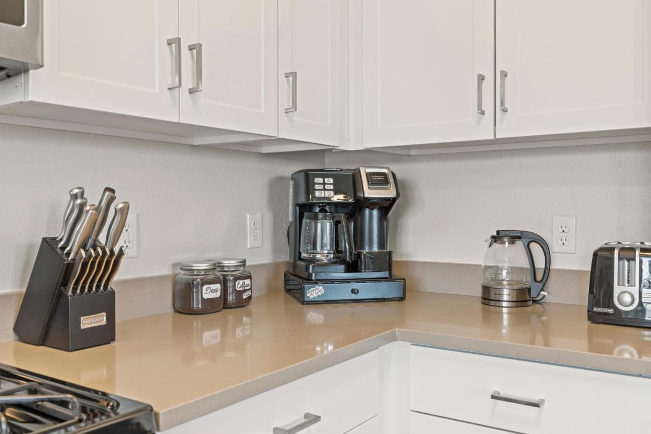Luxury Retreat - King Beds, Hot Tub, & Pool - Family & Remote Work Friendly Reno Exterior foto