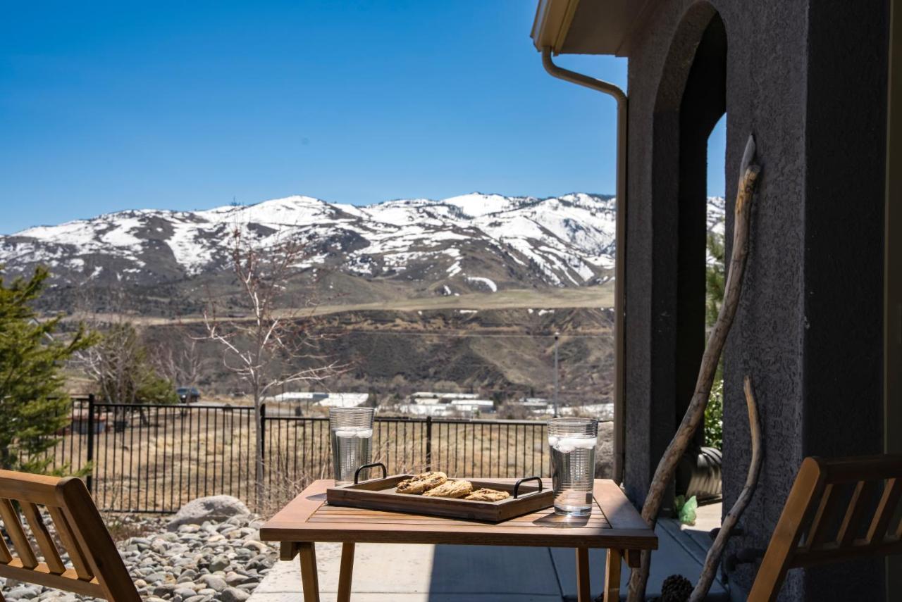 Luxury Retreat - King Beds, Hot Tub, & Pool - Family & Remote Work Friendly Reno Exterior foto
